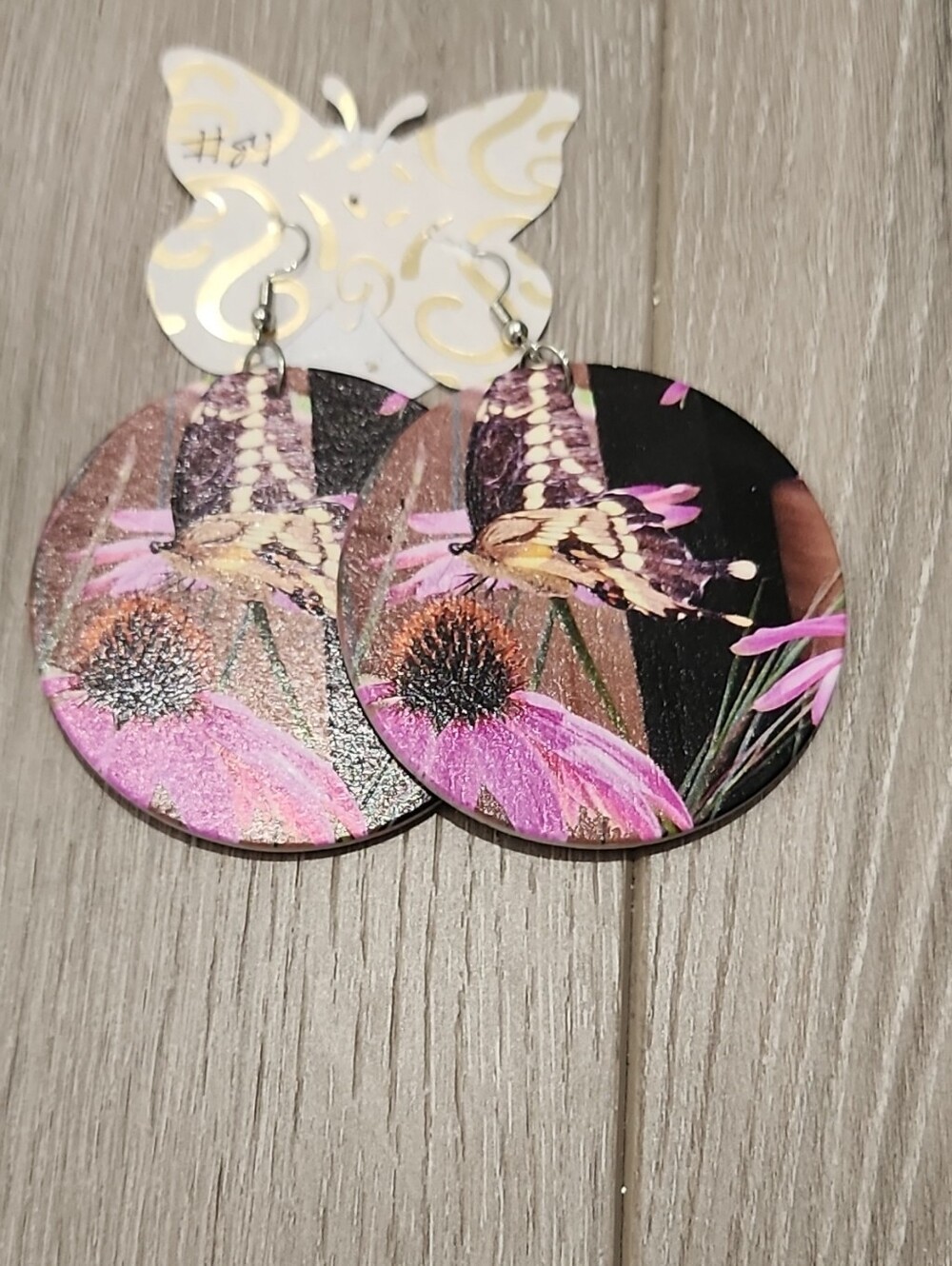 🧚‍♀️Nikolina Photography Floral Pink Butterfly Round Statement Earrings